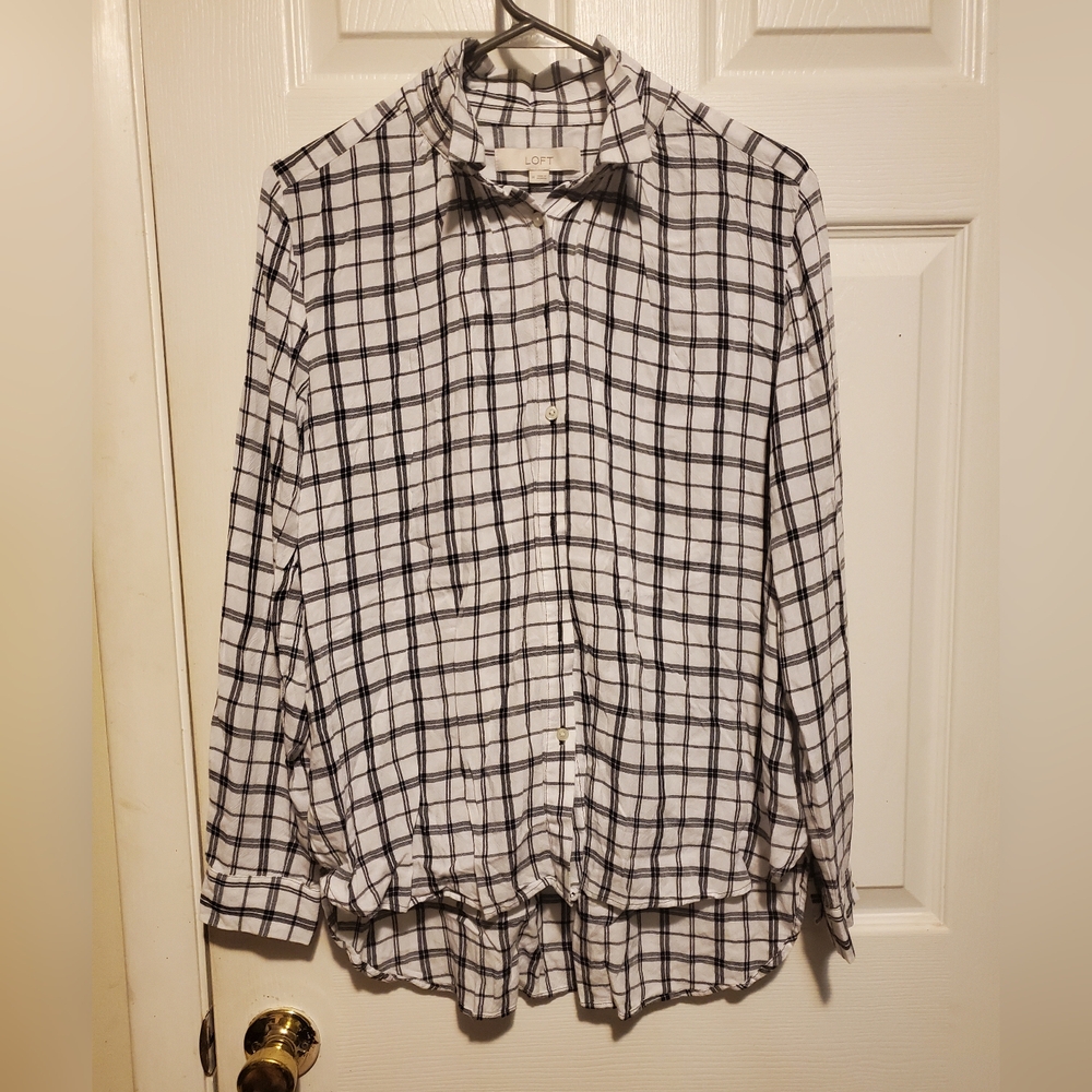 Loft Womens Shirt Size Medium